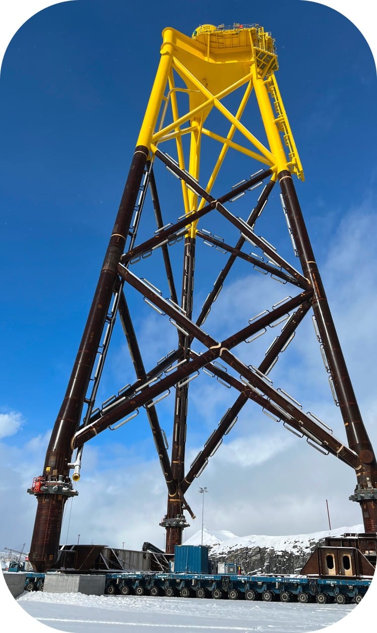 Steel SPMT support structure with hydraulic lifting arms
