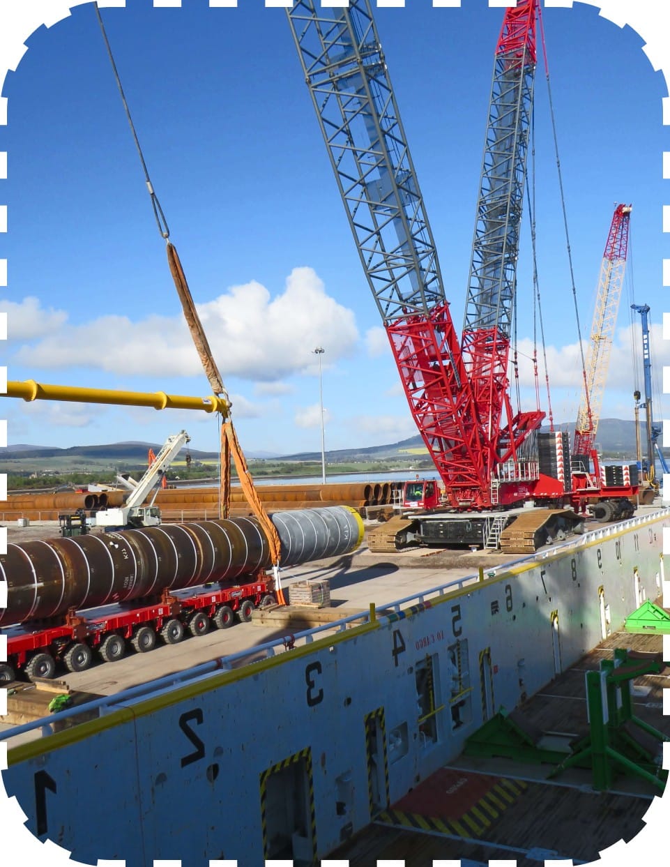 Large port operation with dockside logistics and crane