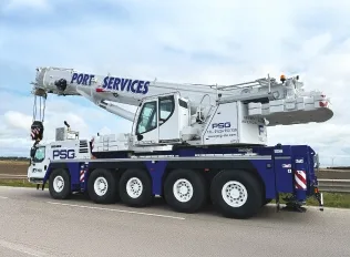 Large mobile crane with extended boom